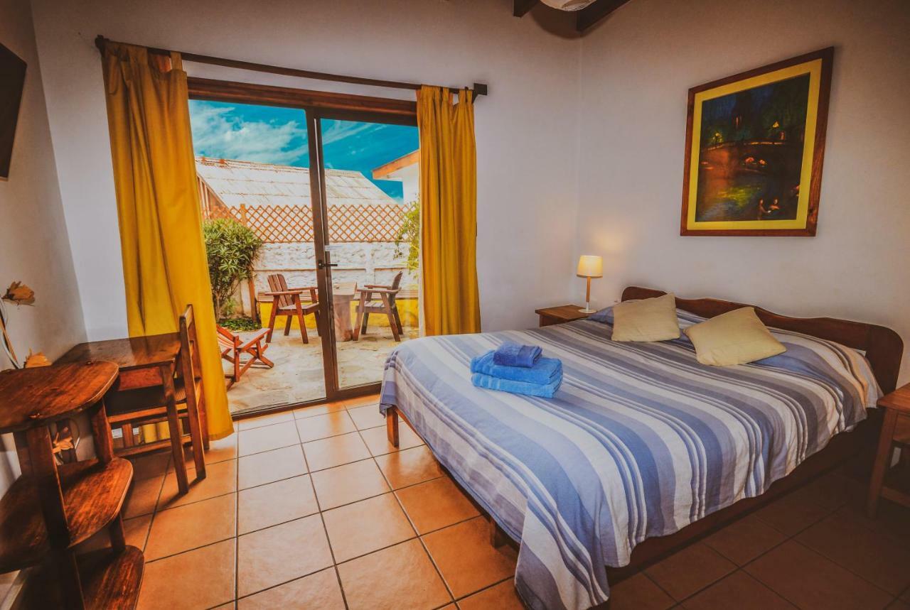 לה סרנה Hostal El Punto מראה חיצוני תמונה